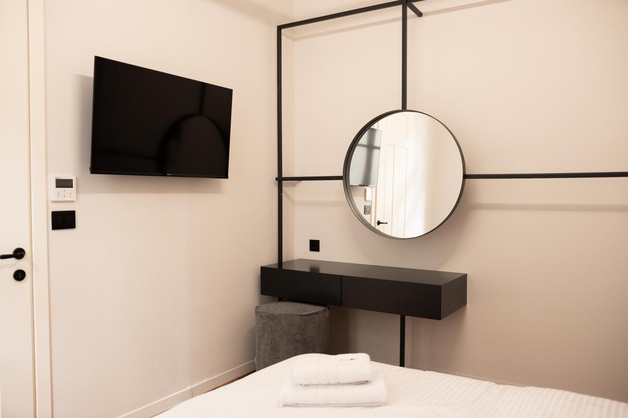 Taskou Luxury Suites Tesalonika Bagian luar foto