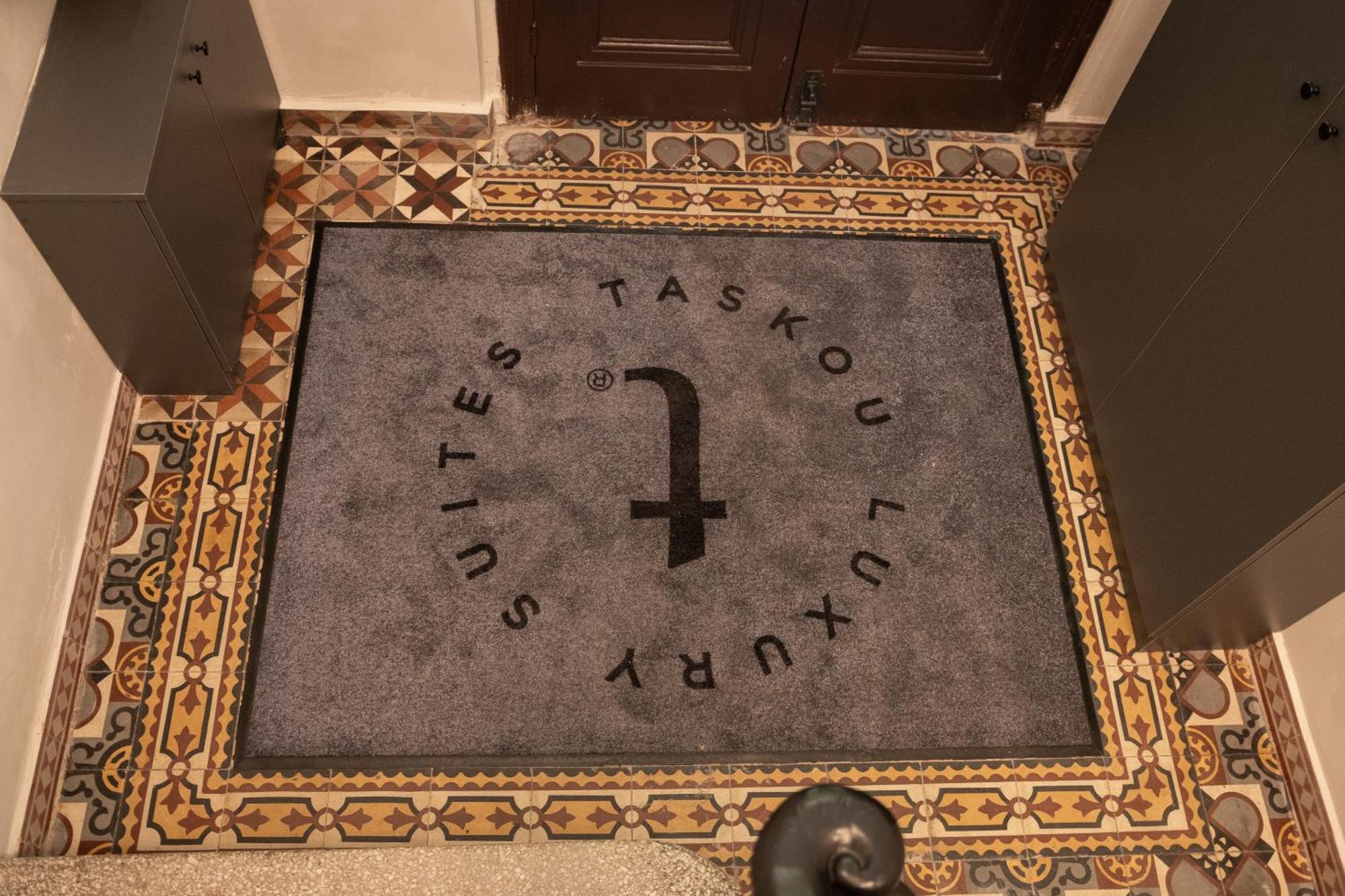 Taskou Luxury Suites Tesalonika Bagian luar foto