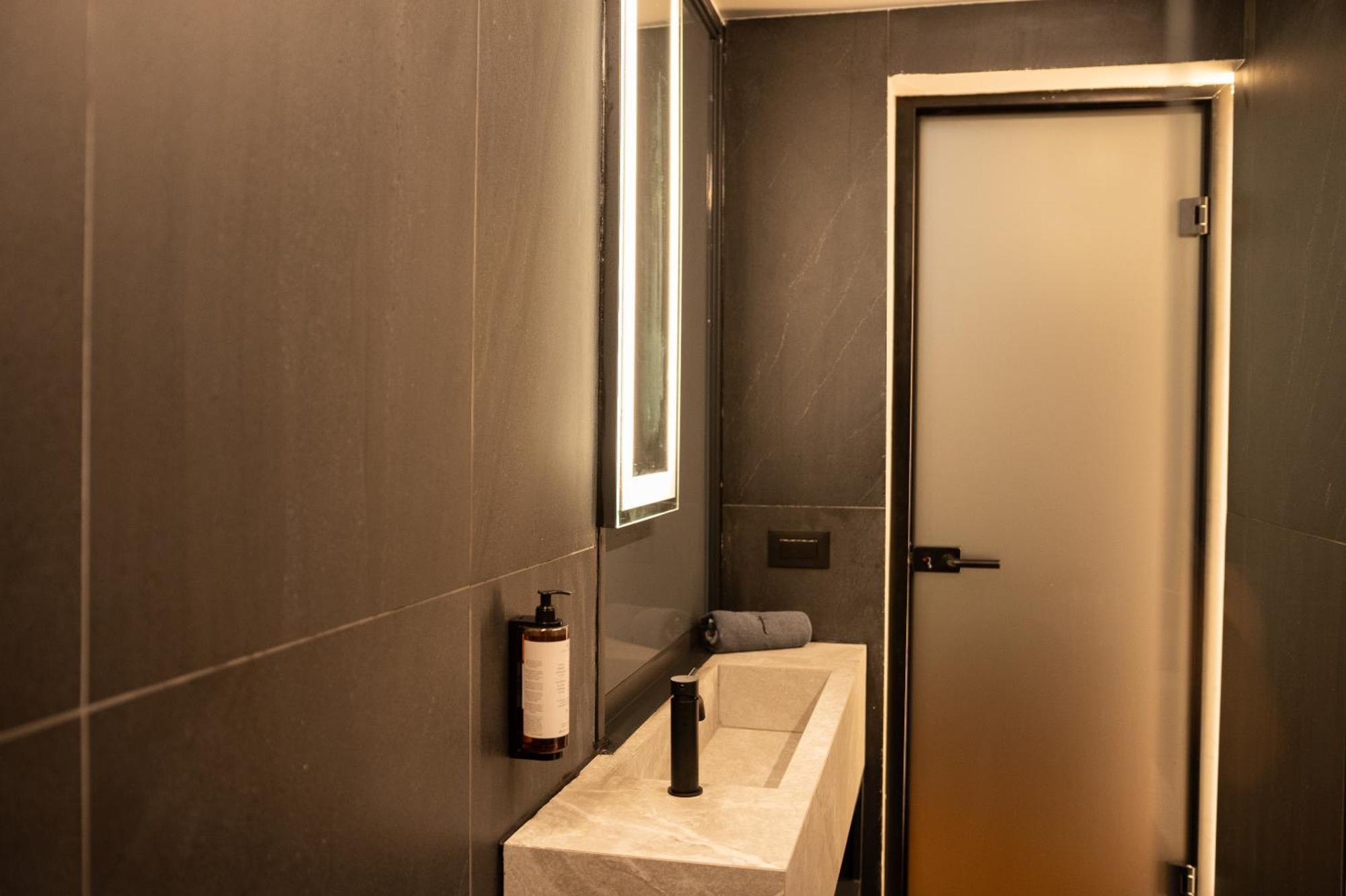 Taskou Luxury Suites Tesalonika Bagian luar foto