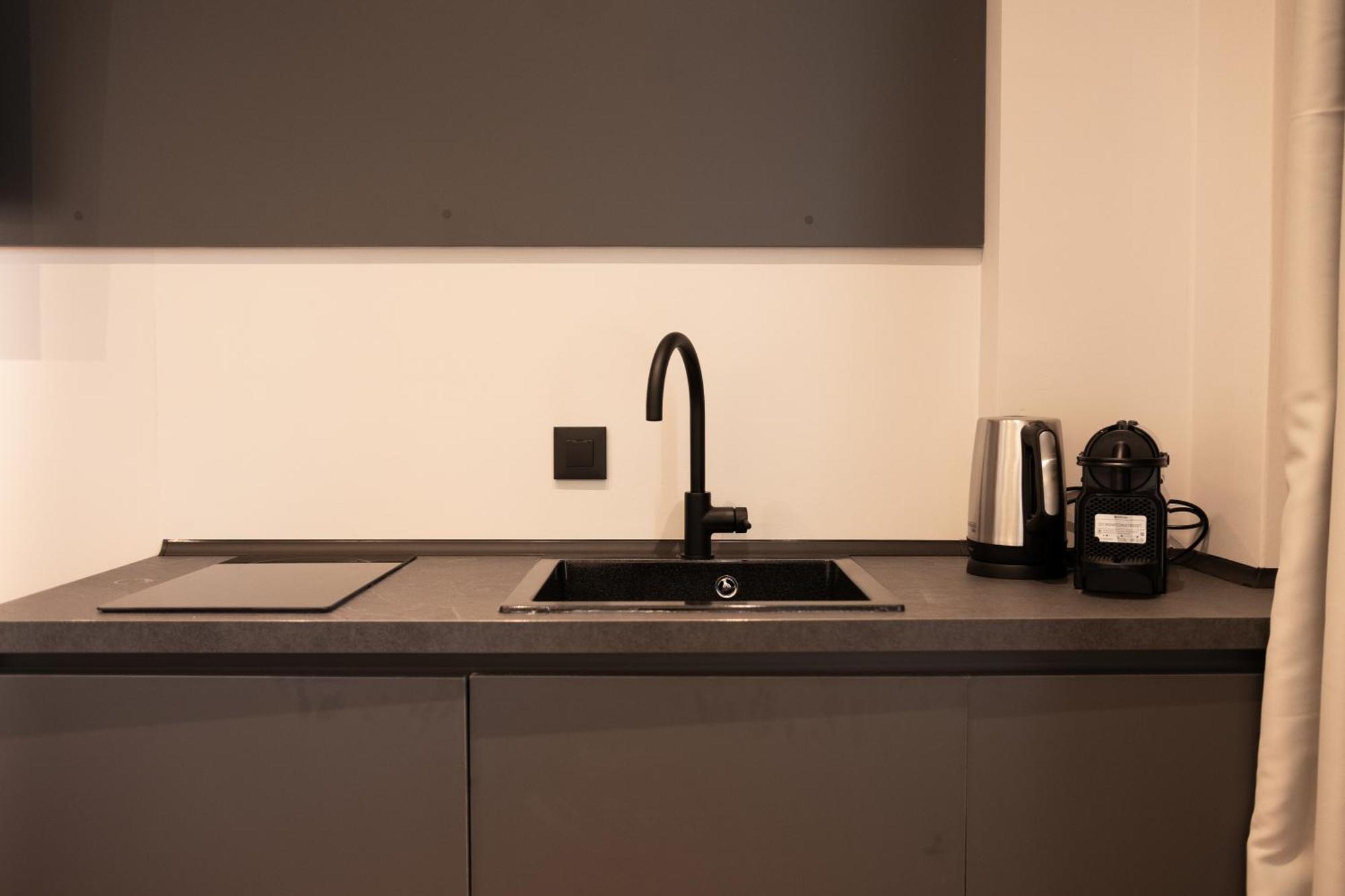 Taskou Luxury Suites Tesalonika Bagian luar foto