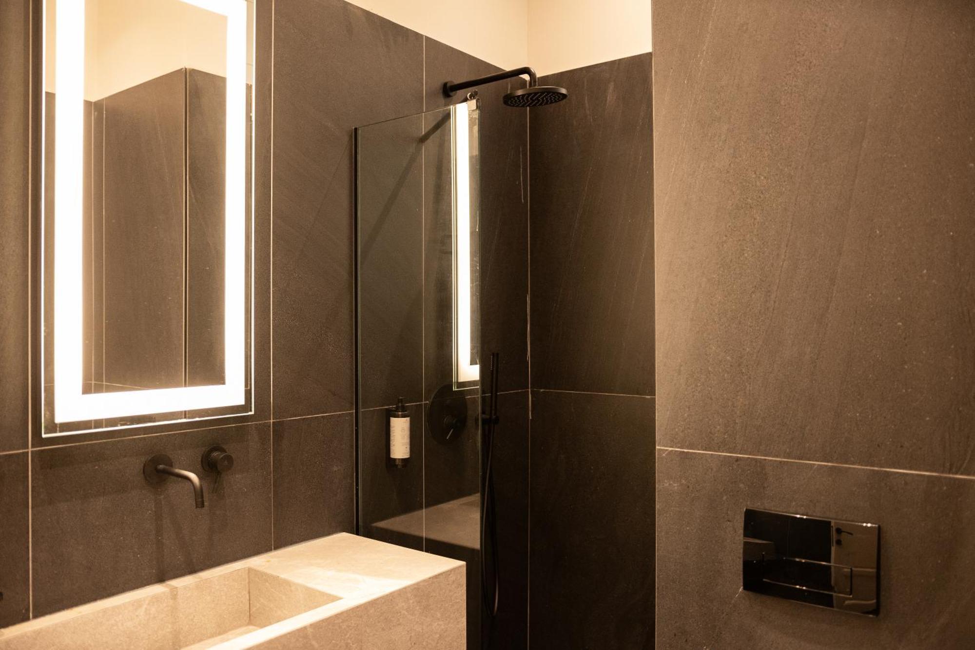 Taskou Luxury Suites Tesalonika Bagian luar foto